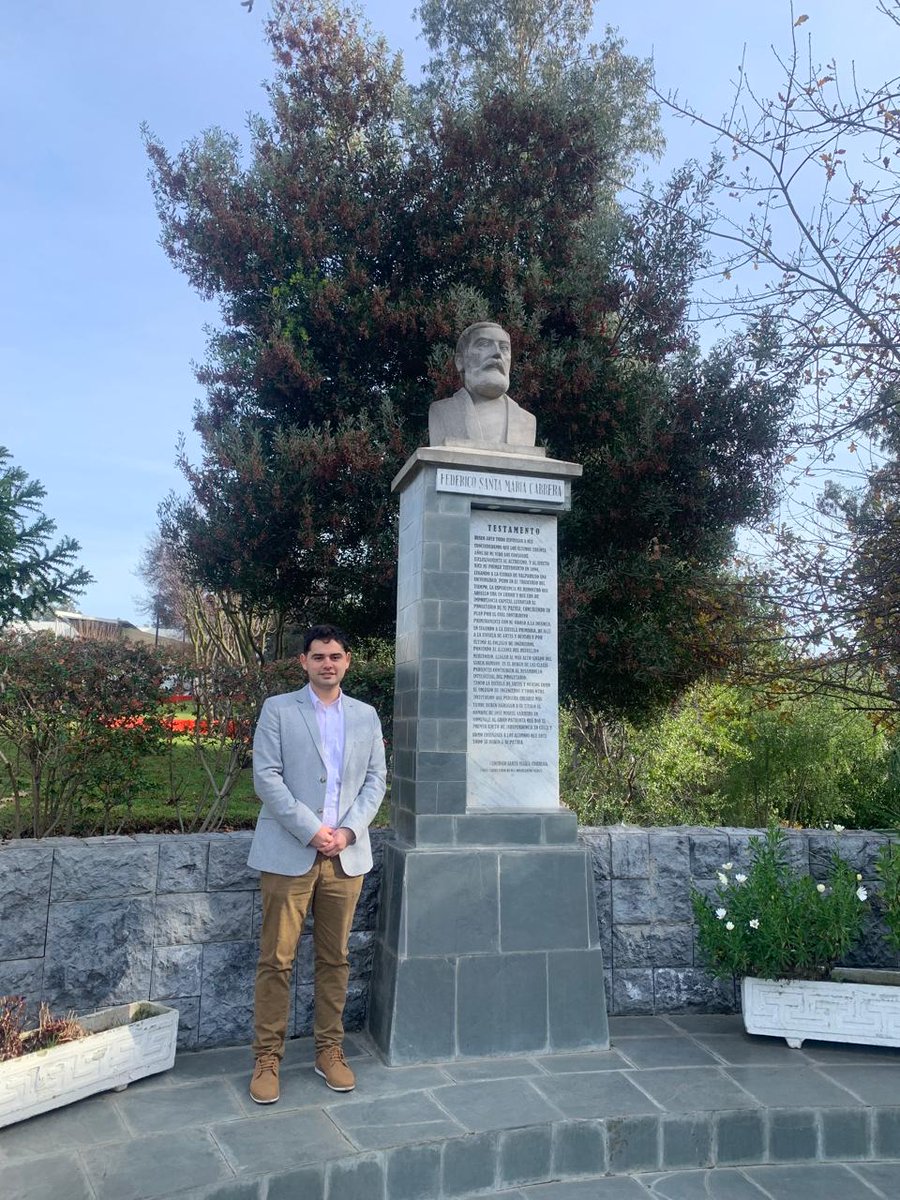 Se acabó. Por fin ahora soy ingeniero en mantenimiento industrial 🥳

Fue muy difícil pero gracias a mi familia y mis amigos si se pudo ❤️