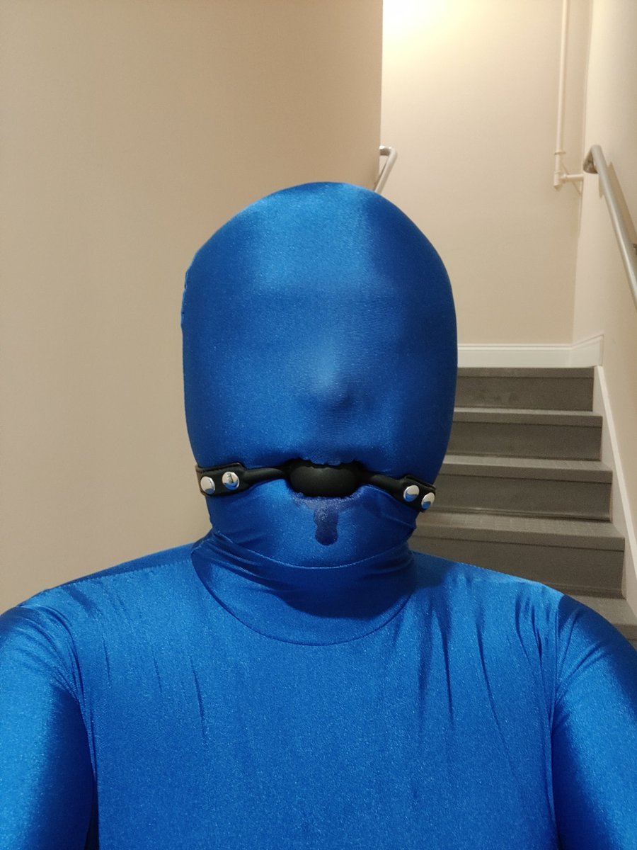 BlueMorphBoy's tweet photo. A night walk in two layers https://t.co/lQu0quoJs1