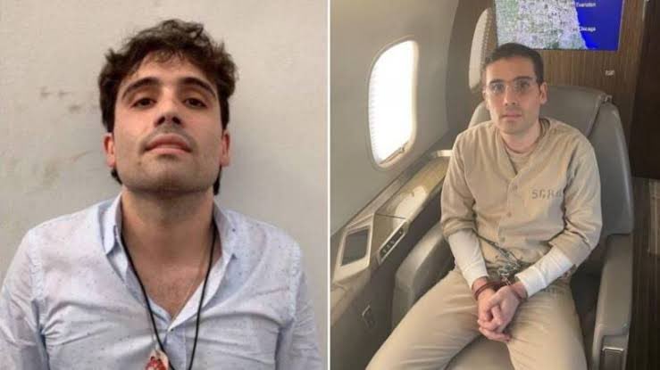 #Internacional

OVIDIO GUZMÁN SE DECLARA CULPABLE 

El hijo del Chapo pide que su caso en Nueva York sea trasladado a la Corte de Chicago, después de alcanzar un acuerdo con la Fiscalía.