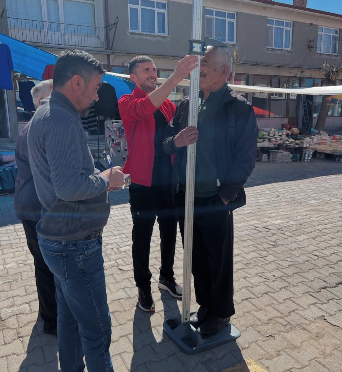 boluism's tweet photo. 📢 Koruyan, Geliştiren ve Üreten Sağlık Modeli kapsamında

“İdeal Kilonu Öğren, Sağlıklı Yaşa” kampanyası ile 10 Mayıs- 1 Temmuz arasında Bolu’da 40.431 kişinin boy kilo ölçümünü yapıldı.

#SağlıklıTürkiyeYüzyılı 🇹🇷
#BakanKemalMemişoğluile1Yıl
@drmemisoglu https://t.co/h7pIc4kLMw