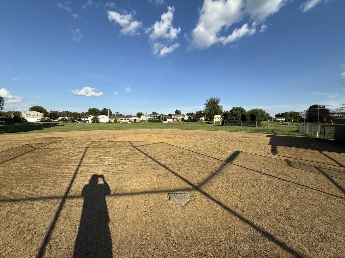 RandomSportsGem's tweet image. Bethlehem Catholic Golden Hawks softball field. Home of the 2015 state champions! @Becahi_Hawks
