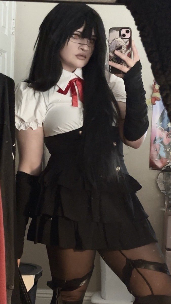 pondaw0's tweet photo. Yoru cosplay https://t.co/FugUA7FpiY