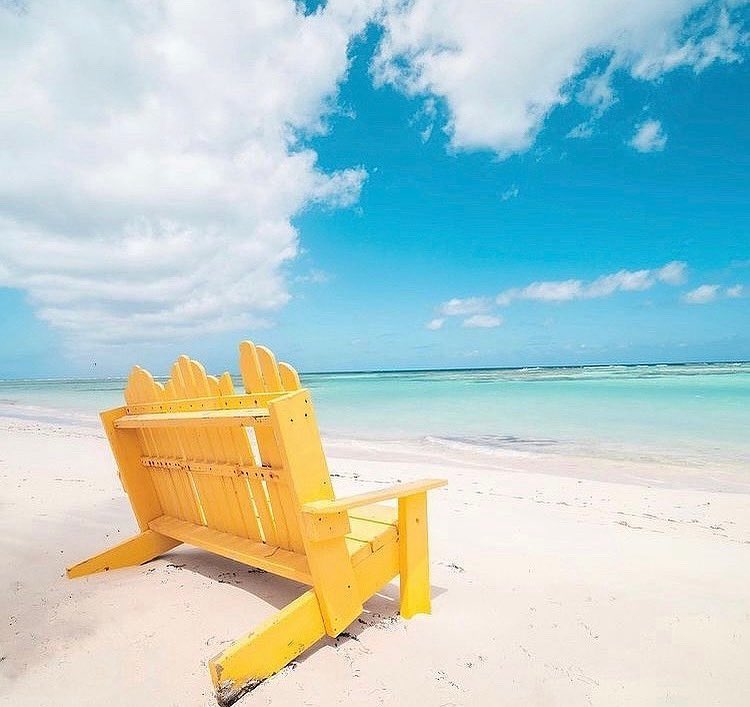 Sit back and relax, with unobstructed views of our paradise ✨❤️🇻🇬 #BVI #britishvirginislands #paradise #travel 
IG 📷 mwinterjrphotography