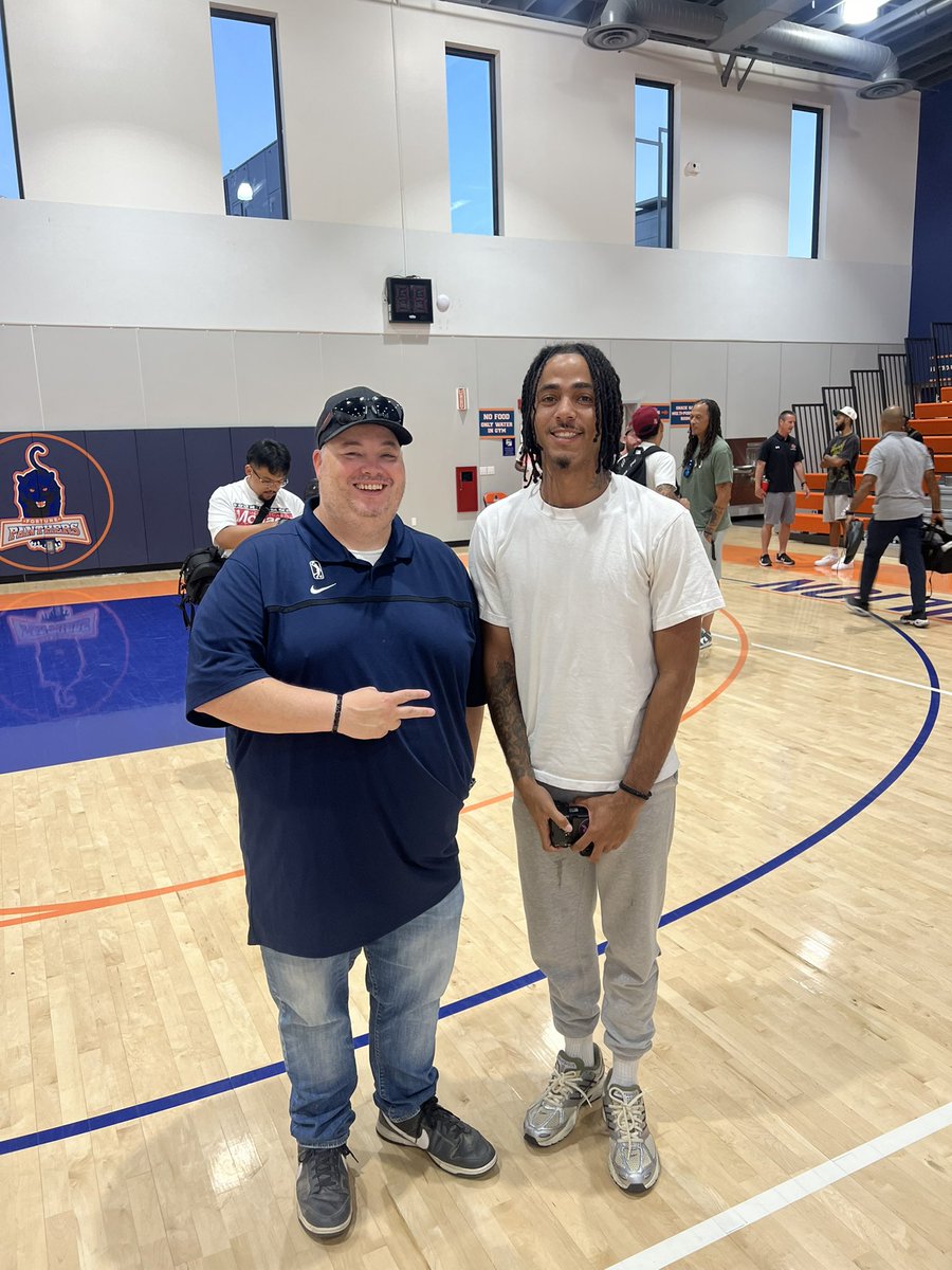 Donald Jackson Jr. (@seekrevenge) on Twitter photo Sean Cunningham and Kevin John are two people who truly inspire me so being able to share spaces along side someone I look up to is always a blessing!! Thank you <a href="/gussarmstead/">Guss Armstead🙏🏾🏀</a> for giving me opportunities to show/share my talent and meet great people. Sean Cunningham and Kevin John are two people who truly inspire me so being able to share spaces along side someone I look up to is always a blessing!! Thank you <a href="/gussarmstead/">Guss Armstead🙏🏾🏀</a> for giving me opportunities to show/share my talent and meet great people.