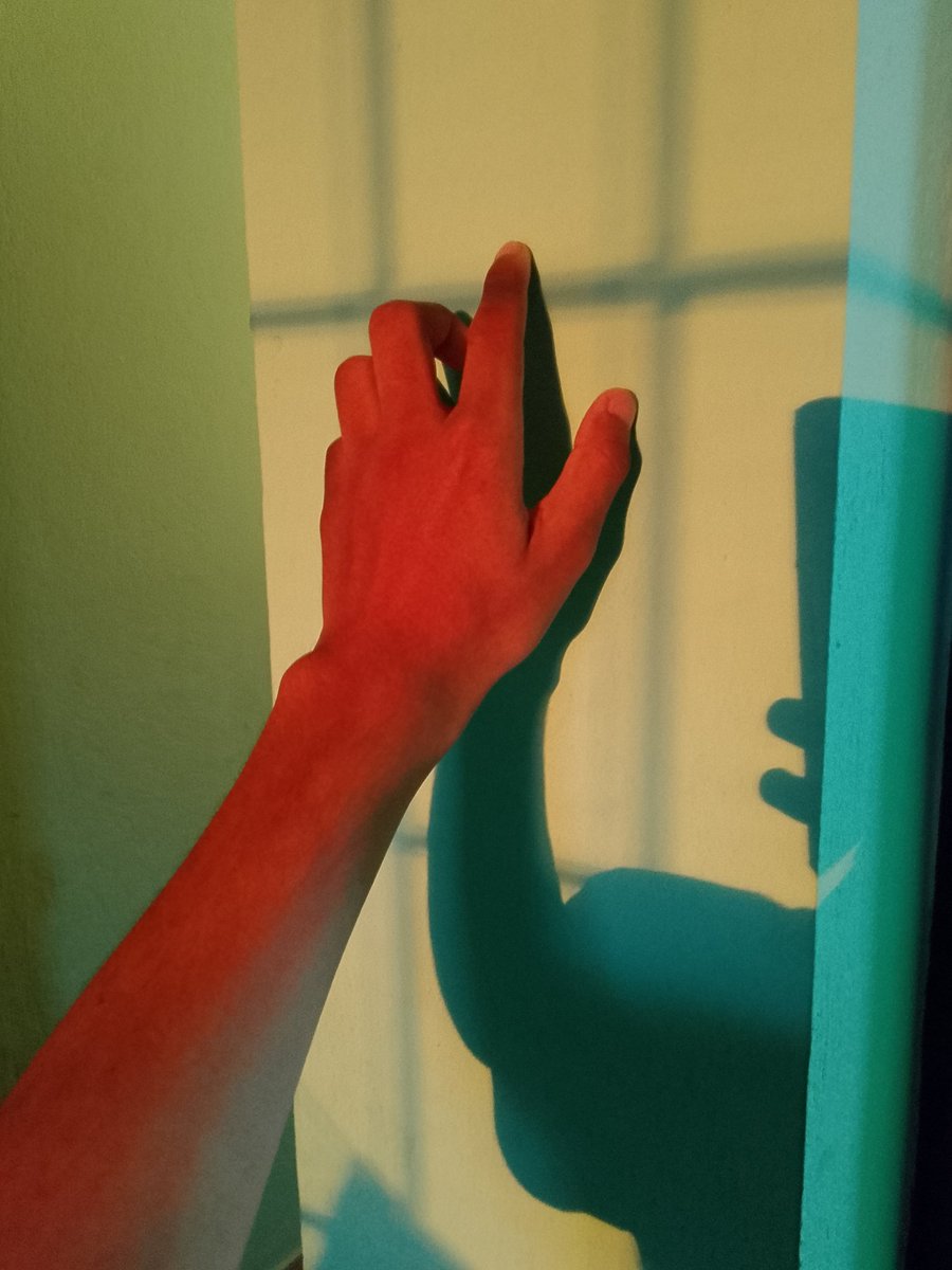 Riuna999's tweet image. It&apos;s just dawn ,I swear I am not a red alien from mars