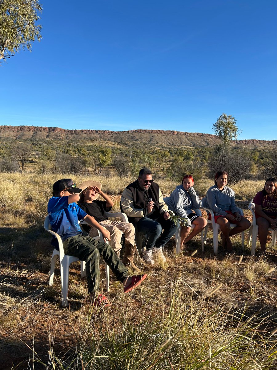 Red Dust Ambassador Dane Simpson sharing a laugh on "Corporate Hill" with some of the young ones from RDK Station in Mparntwe. Damien Kunoth from RDK is building and creating a space for young mob to be strong, confident and proud of their culture. More to come!