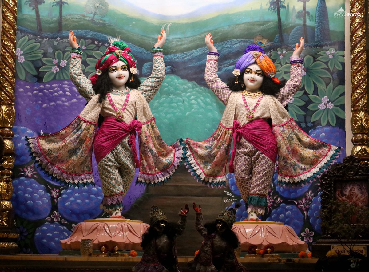 ISKCONPune's tweet photo. 🌷Mangal Arati Darshan🌷🗓03/07/2025🙏 🚩@ISKCONNVCCPune🚩
.
.
#ISKCON #ISKCONNVCC #ISKCONNVCCPune #ISKCONPune
#3rdjuly #3rdjuly2025 #Thursday #Vrindavan
#Harinaamsankirtan #Radheshyamdas #Radheradhe
#Sankirtan #Kirtan #Mayapur #Prabhupada #iskconmandir
#GVE #GovardhanEcoVillage https://t.co/5GiQpJ9Qak