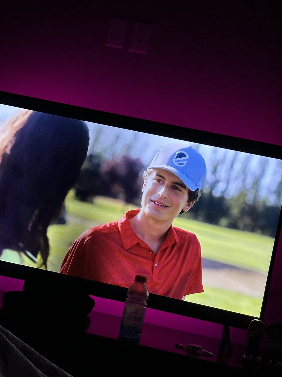 TheDudeGolfs's tweet photo. Worst tv character OAT https://t.co/kOdGuvzceD