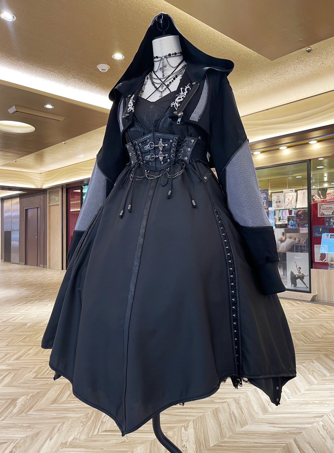 𝐎𝐳𝐳 𝐎𝐧𝐞𝐬𝐭𝐞 ✖︎☨♡☨新宿サブナード店