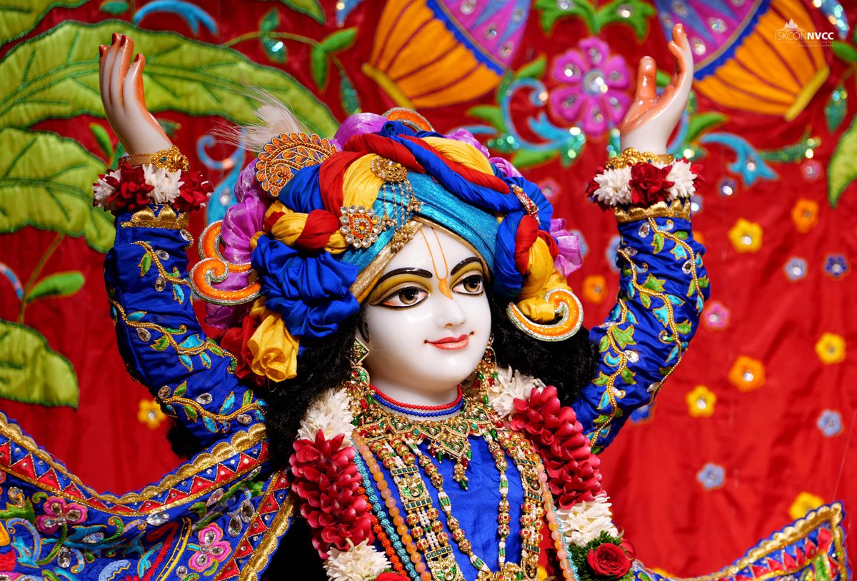 ISKCONPune's tweet photo. 🙏🏽Today's Darshan 📿 🗓03-07-2025🙏
🌷Sri Sri Gaur Nitai🌷
🚩@ISKCONNVCCPune🚩
.
.
#ISKCON #ISKCONNVCC #ISKCONNVCCPune #ISKCONPune
#3rdjuly #3rdjuly2025 #Thursday #Vrindavan
#Harinaamsankirtan #Radheshyamdas #Radheradhe
#Sankirtan #Kirtan #Mayapur #Prabhupada #iskconmandir
#GVE https://t.co/JpwcANrAjd