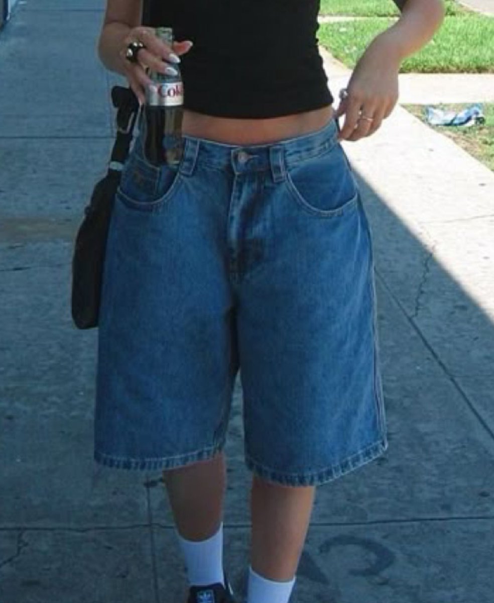 moth_lover2014's tweet photo. Just know that if ur referring to a pair of bottoms and call them “jorts” I am picturing the ones on the left. And if you call them “jean shorts” I think ur talking about the kind on the right. Sry I don’t make the rules https://t.co/QV2thDPceP