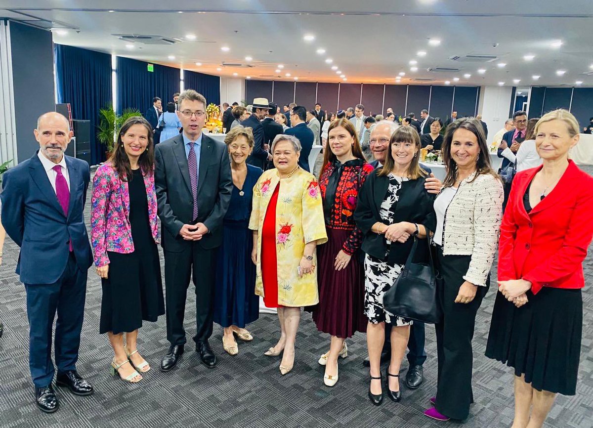 Irish Embassy Manila (@irlembmanila) on Twitter photo We extend our congratulations to <a href="/SecLazaro/">Ma. Theresa P. Lazaro</a> on her appointment as 🇵🇭 Secretary of Foreign Affairs. We look forward to working closely with her in strengthening the bilateral ties between Ireland 🇮🇪 and the Philippines 🇵🇭 and working together to address global challenges. We extend our congratulations to <a href="/SecLazaro/">Ma. Theresa P. Lazaro</a> on her appointment as 🇵🇭 Secretary of Foreign Affairs. We look forward to working closely with her in strengthening the bilateral ties between Ireland 🇮🇪 and the Philippines 🇵🇭 and working together to address global challenges.