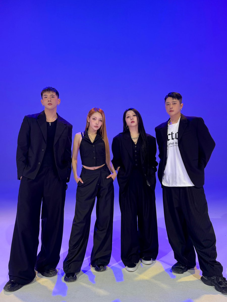 KARD_Official's tweet photo. [📷]
KARD_Touch | 수트댄스 | Suit Dance | Performance | 4K | 카드

🔗 https://t.co/fJq8pMehyE

#KARD #카드
#DRIFT #Touch
#1theK #수트댄스 https://t.co/g2WmrL2vJq