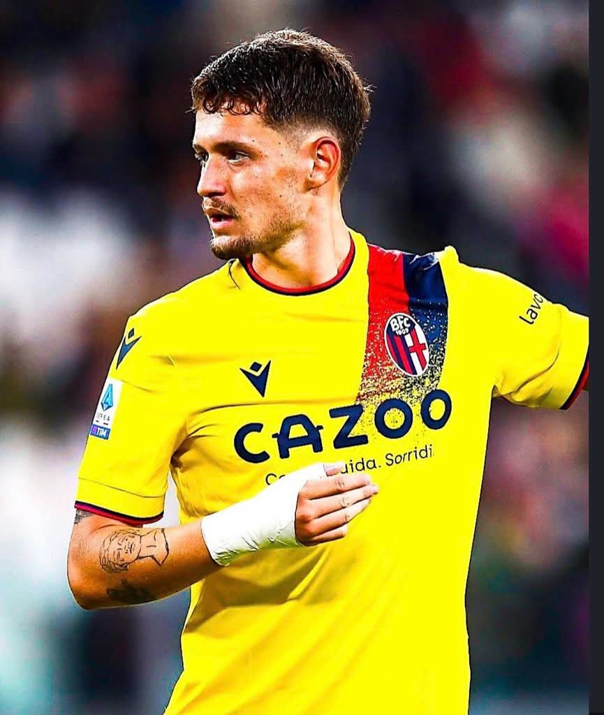 Informa <a href="/diegonoticia/">Diego Rueda</a> que el Uruguayo Joaquin Sosa, central del Bologna de Italia 🇮🇹, esta cerca de ser nuevo refuerzo de Santa Fe.

¿Que opinas?