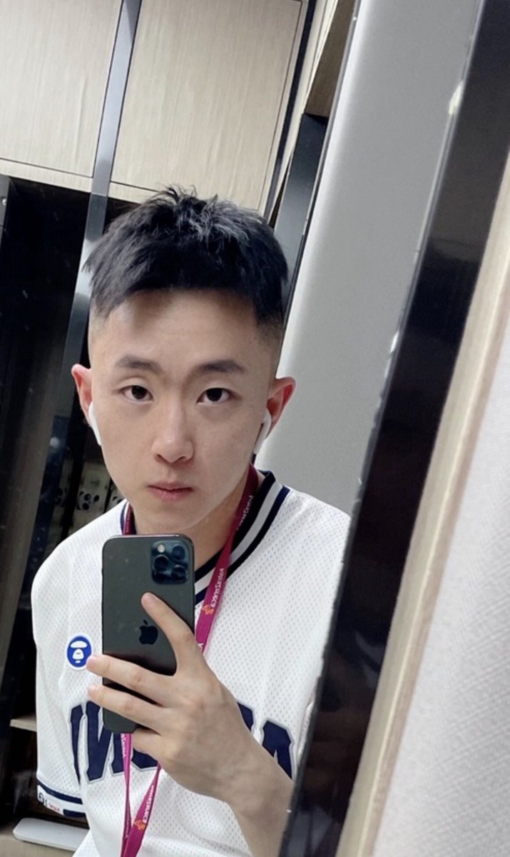 InsatiableSeks's tweet photo. #暑假 了 找了个弟弟 操的很爽 #上海骚狗 #上海同志 #ChinaGay https://t.co/ySpjFS7Pet