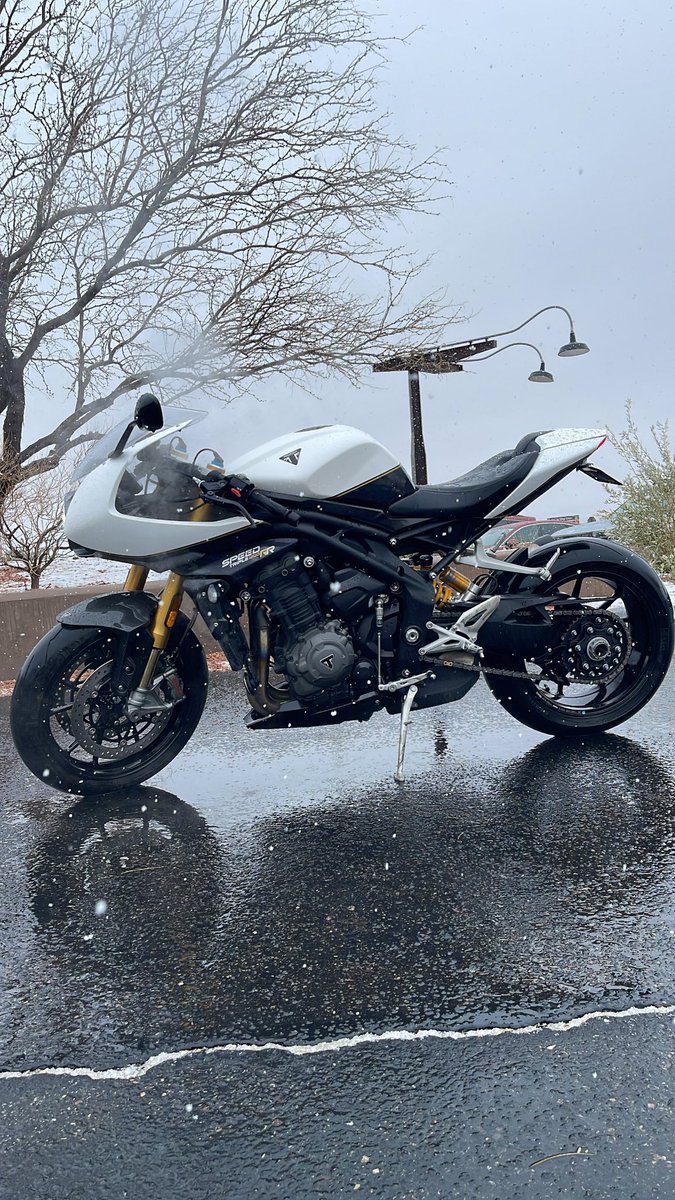 KoutaStone's tweet photo. 🌨️❄️ https://t.co/BcOTnYAjVN