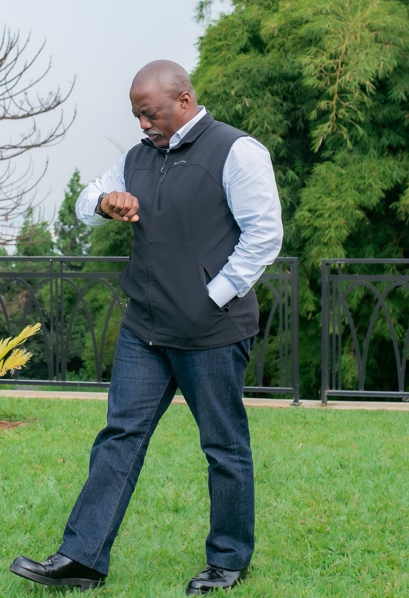 Chaque chose a changé sa cible, alors que pour Joseph Kabila Kabange président compétent, la République démocratique du Congo demeure sa vie en tant que sénateur à vie, honoraire pour vivifier ceux qui meurent chaque fois l'intérêt du peuple ne compte plus pour eux. JKK c la vie.