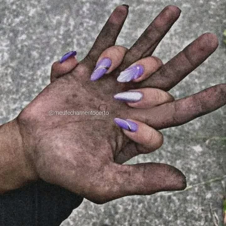 Bendita seja a mulher que não é "interesseira".🤍