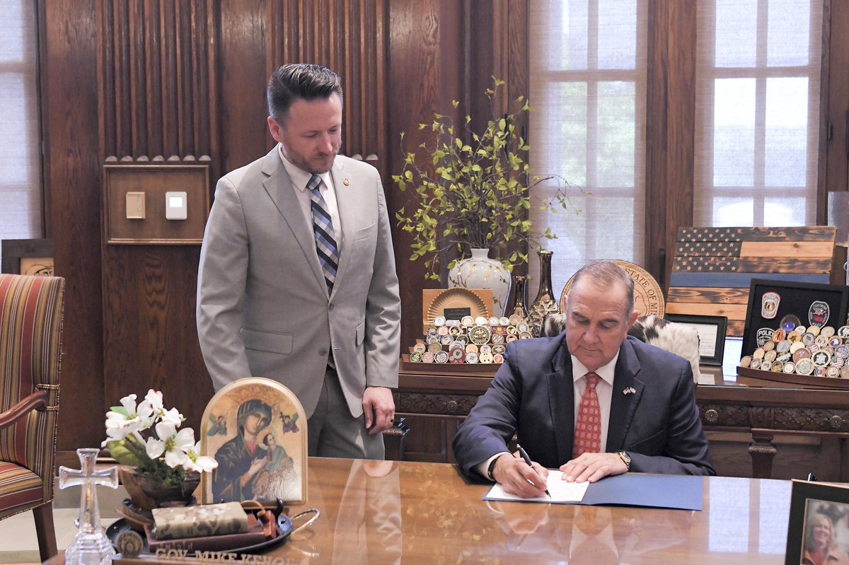 Aaron Crossley (@aaroncrossley) on Twitter photo Today, I was proud to see the governor sign my bill giving permanent designation to the Officer Cody Allen Memorial Highway. Cody gave everything in service to Independence and the <a href="/IndepMoPolice/">Independence, MO Police Department</a>, and now his sacrifice and legacy will be remembered for generations to come. #moleg Today, I was proud to see the governor sign my bill giving permanent designation to the Officer Cody Allen Memorial Highway. Cody gave everything in service to Independence and the <a href="/IndepMoPolice/">Independence, MO Police Department</a>, and now his sacrifice and legacy will be remembered for generations to come. #moleg