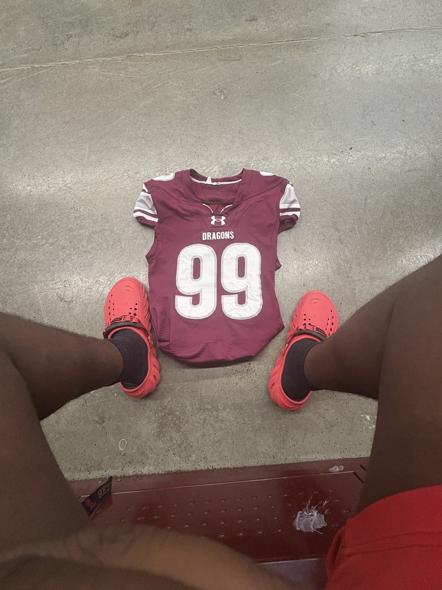 warren_braylon's tweet image. Almost about that time!!⏳😮‍💨#99
@CoachJoeRocconi @CHSDragonFB