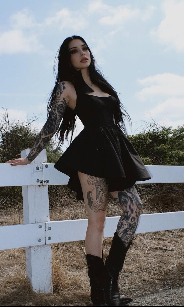 IllBeDamned_Rp's tweet image. "They told me I couldn't. I proved just how much I could."

💅🏼Genevieve Stone
💅🏼Mafia Princess 
💅🏼Don't tempt fate, it can be cruel. 
💅🏼Karma's my bitch. 

🔄&amp;amp;🫶🏼 For favor returned.