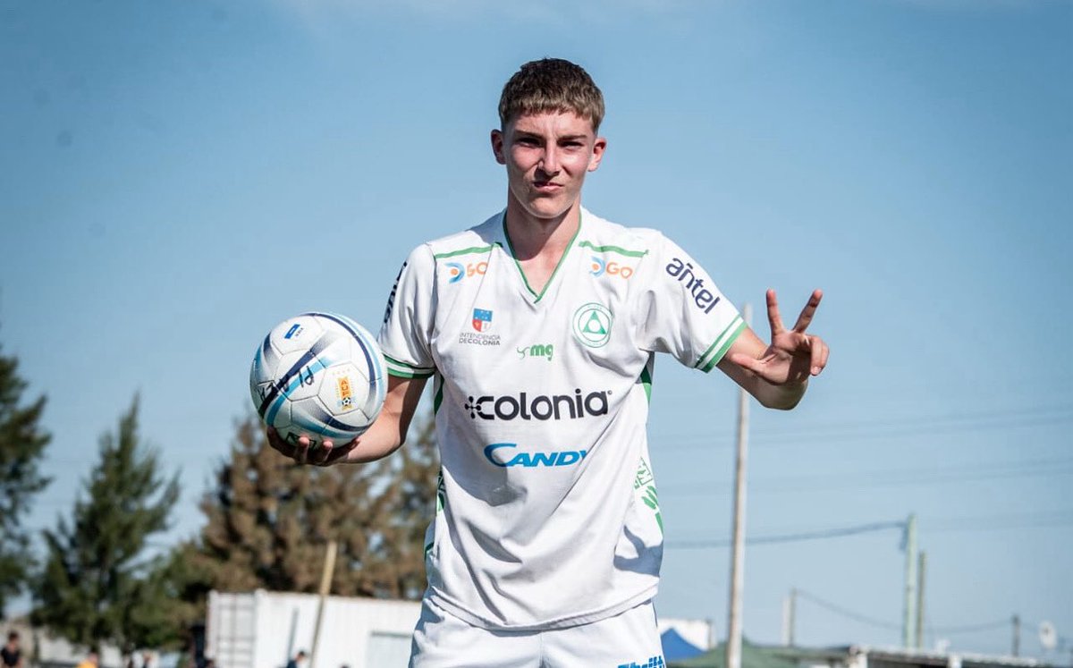 #NACIONAL debería seguir de cerca a Ezequiel #Ricca, jugador de Plaza Colonia. Es categoría 2010, está jugando con la sub-17 de su club y alternando en primera. Promesa del fútbol uruguayo que no debería perder el #Decano.