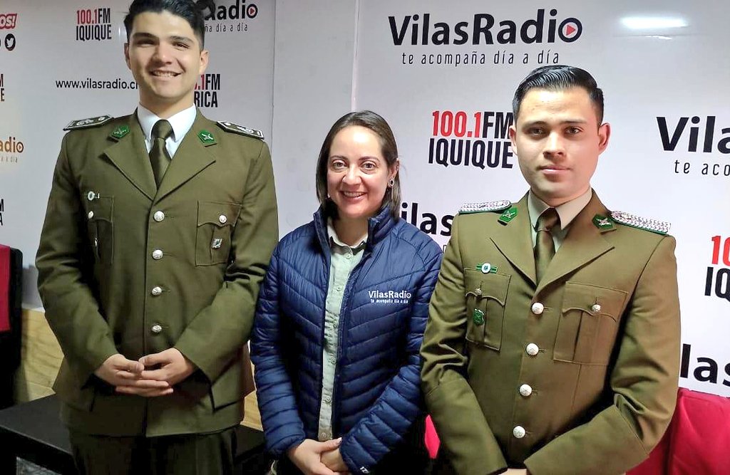 📍Iquique: En su visita a la región, los Aspirantes a Oficiales de la <a href="/EscuelaCarab/">EscuelaCarab</a> realizan difusión en medios de comunicación y colegios sobre los requisitos para el proceso de admisión 2026.
Para mayor información revisa la página escuelacarabineros.cl.
#CarabinerosDeTodos