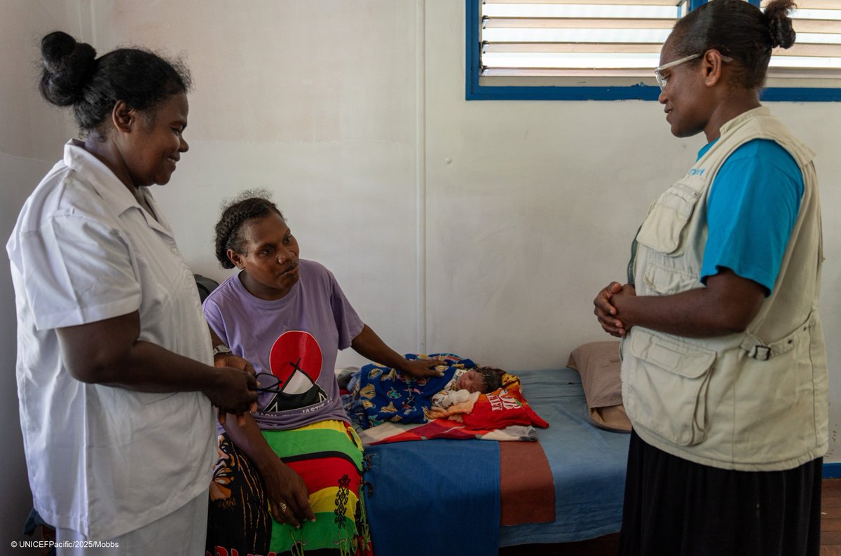 UNICEFPacific's tweet image. Every child, every mother & every healthcare worker deserves dignity & care 💙
Thanks to the partnership between the Government of Japan & @UNICEF, over 13,000 people will now have access to safe, climate-resilient WASH in 10 upgraded health facilities in Vanuatu 🇻🇺