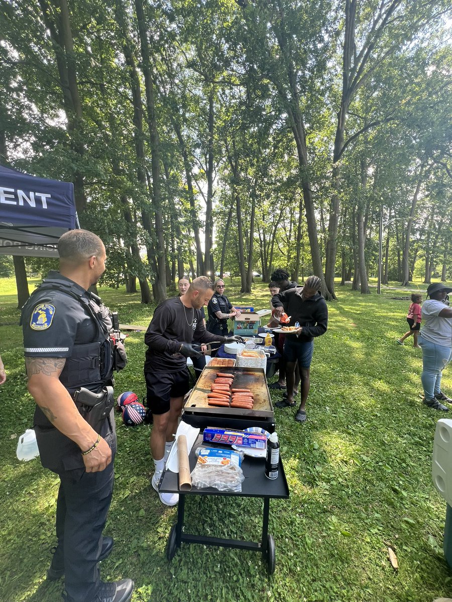 Lansing Police tweet media