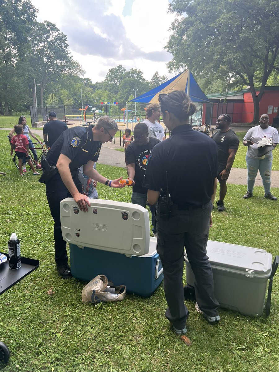 Lansing Police tweet media