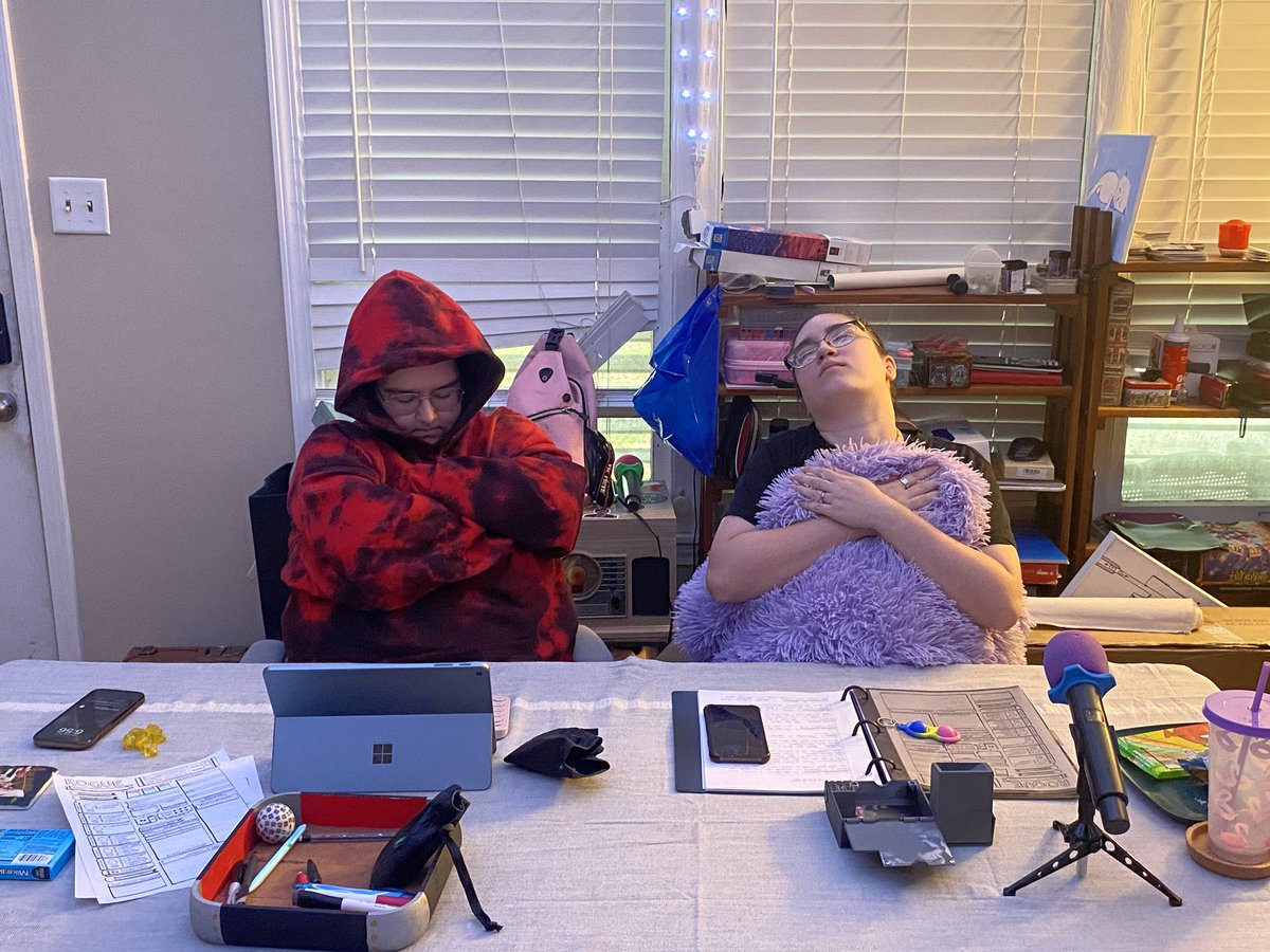 Rollof3s's tweet photo. Session 3: daily quests. Will you bless a challenge?
https://t.co/RuNQwsz9WS
#pizzanight #getslimed https://t.co/rPZJa9oD4g