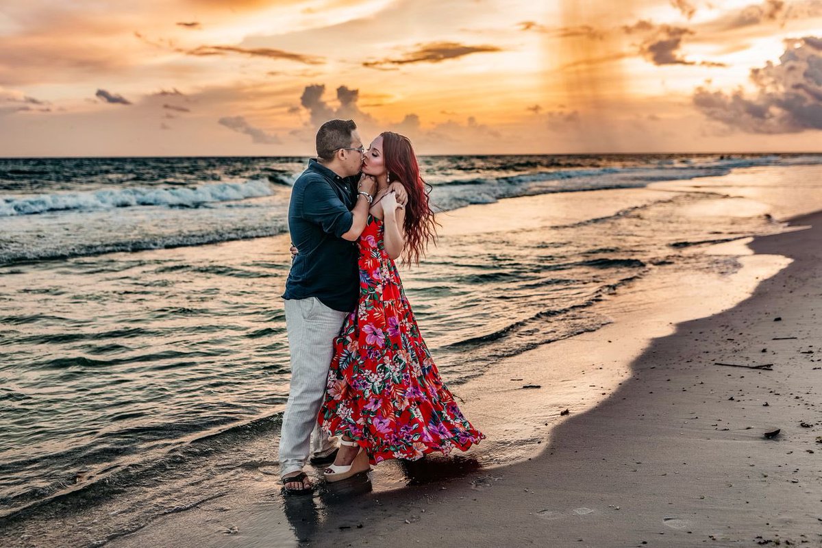 RealEstateTSG's tweet image. Soaking up every sunset, every wave, every moment together. Grateful for this beautiful session with @30aBeachPhotographer in the stunning Florida Panhandle. Love, laughter, and sandy paws. #30aBeachPhotographer #FloridaPanhandle #BeachLove #CapturedMoments #SunsetPhotoshoot