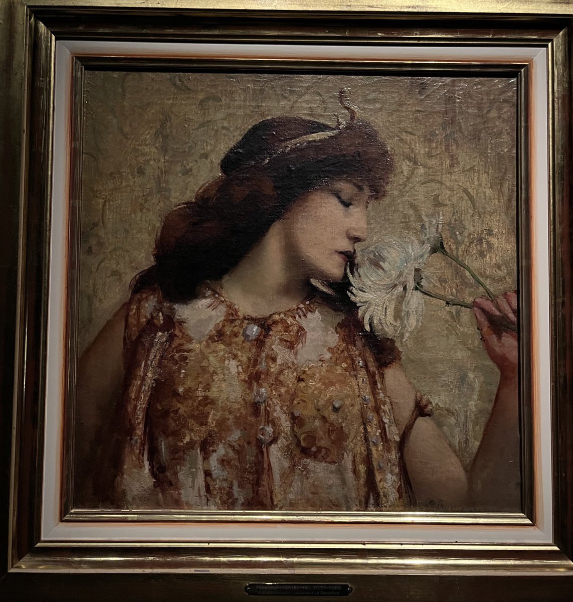 leanadsv's tweet image. Le mystère Cléopâtre en ce moment à l’Institut du Monde Arabe ✨