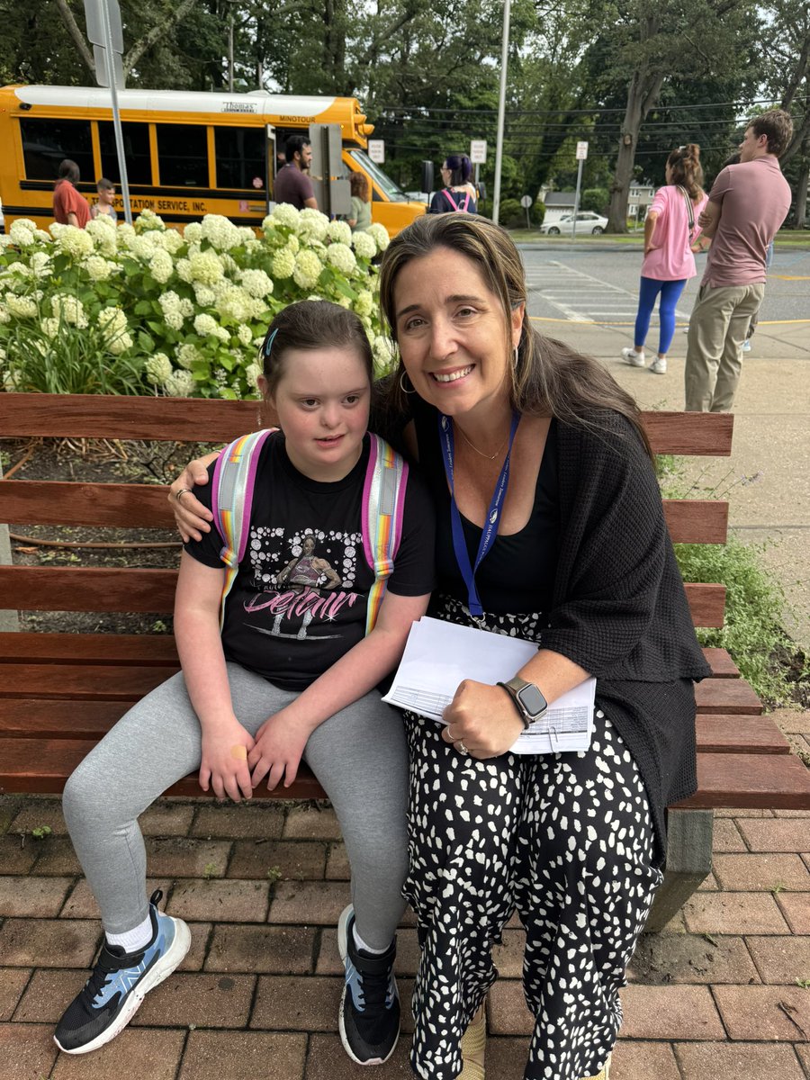 rebecca_bilski's tweet photo. All smiles on the first day!! @HPS_Eagles #summerFUN @dmurph88 https://t.co/tENfshnlNy
