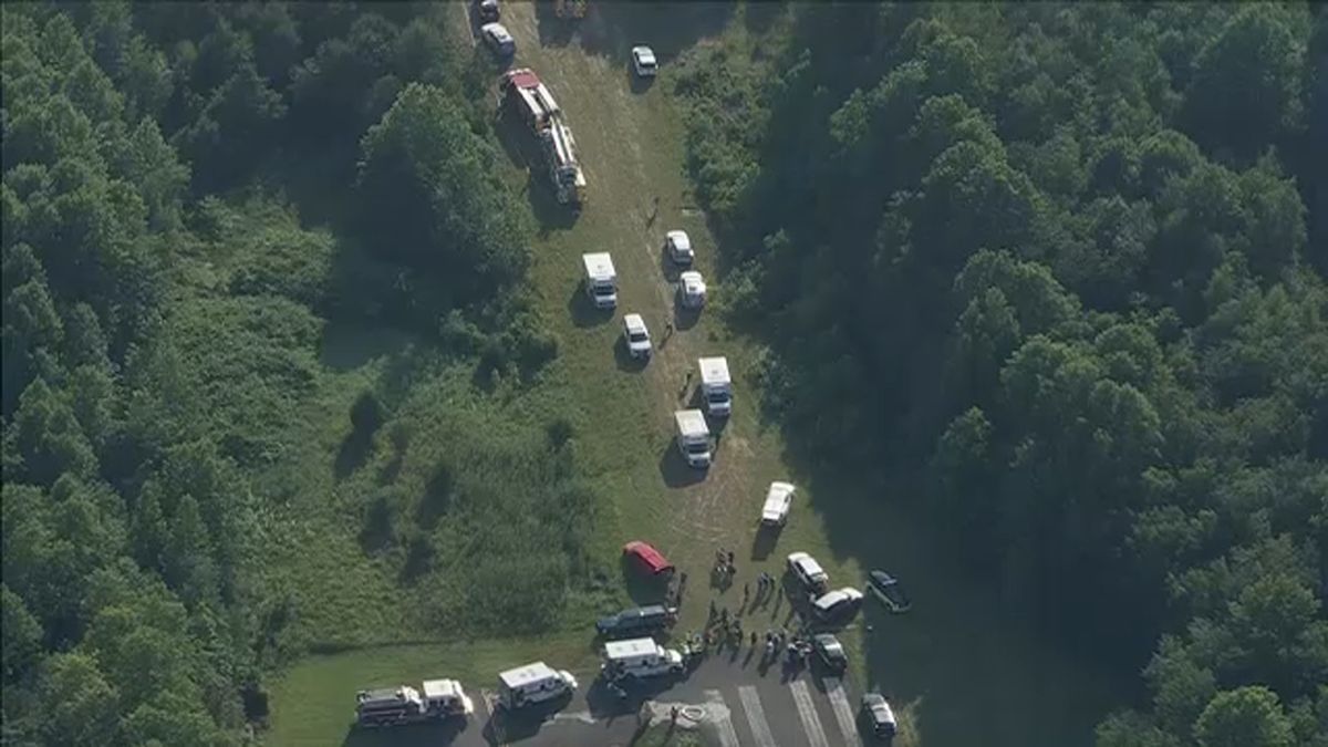 AvSourceNews's tweet photo. A Cessna Caravan C208B carrying 14-15 occupants on a skydiving flight has crashed near Cross Keys Airport, Williamstown, NJ with early reports of multiple injuries.
Photo: via X (original owner unknown)
https://t.co/X9BqLALYLl
#CrossKeys #CrossKeysAirport #AvGeek https://t.co/OrUp01R728