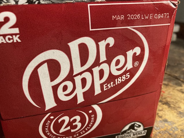 TexasThunderman's tweet photo. @drpepper 
I recently bought a 12 pack of Dr Pepper at my local HEB grocery. As a life-long DP drinker, I know what it tastes like, but this ain't it. Included are photos of the offending 12 pack. Maybe some diet got into regular cans? https://t.co/hOJy7O3O7g