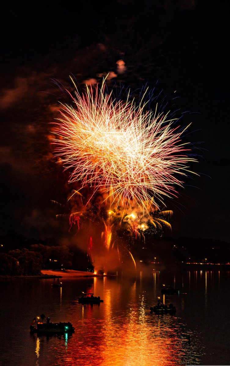 CBMbus's tweet photo. Have a happy and safe 4th of July! https://t.co/RcQE2MPJau