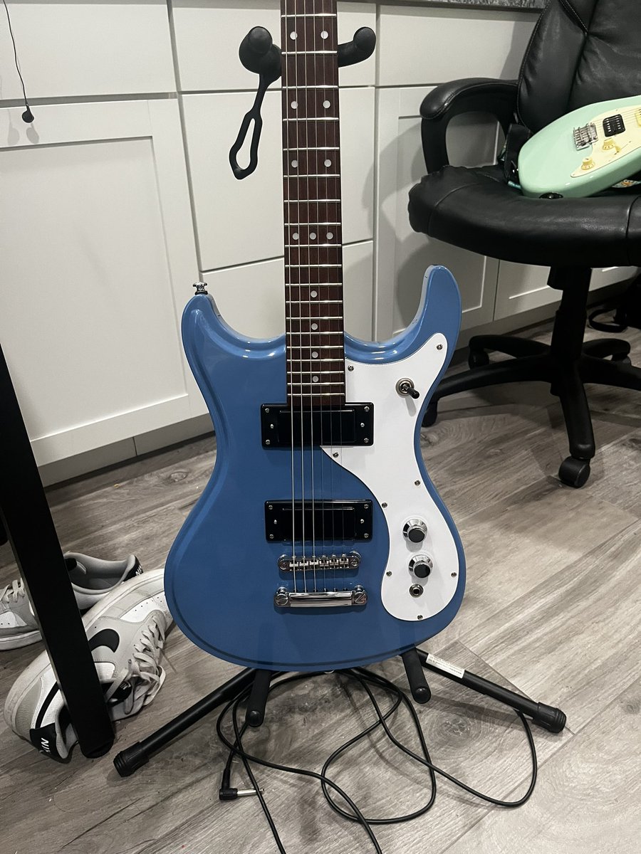 New guitar 🔥