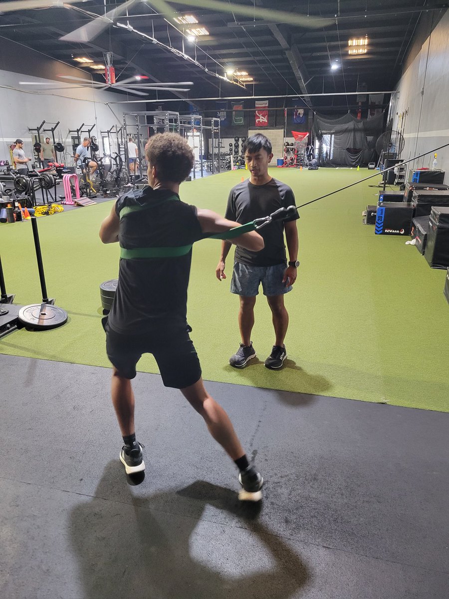 Coach_P43's tweet image. fitcenterpensacola.com

Train with the best #FIT