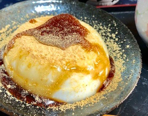 EKIMARU_ALAMODE's tweet image. #エキマルア・ラ・モード　#JR川西池田駅店
🎊本日開店🎊
7/25(金)-8/7(木)🔸前期🔸
商品入れ替えで3ターン連続登場
『#日和』

前期は #ベビーカステラ #ミルクプリン #あんみつ など、涼やかでどこか懐かしい和のおやつが勢ぞろい。
厳選させれた材料と長年培われた職人の技をお届けします。
#和菓子