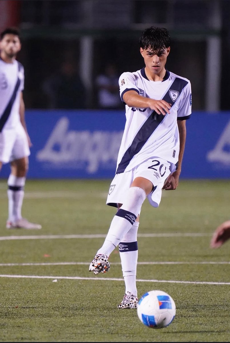 barrientosjose_'s tweet image. No los comparen, disfrútenlos