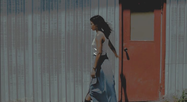 * 𝒍𝒂𝒗𝒆𝒏𝒅𝒆𝒓 . tweet media