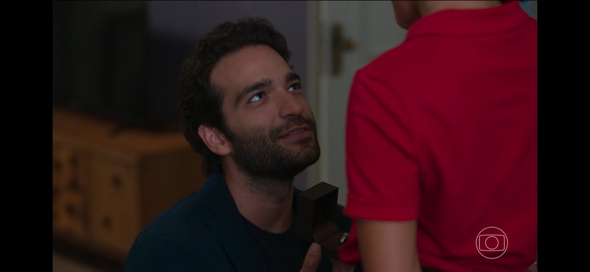thkalinda's tweet photo. o afonso pediu a maria de fátima em casamento
e ELA CONSEGUIU a casa de foz não foi vendida atoa, finalmente chegamos aqui #ValeTudo https://t.co/f1cfh7I40G
