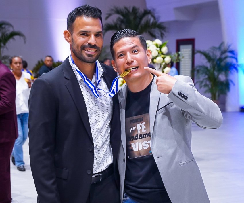 EduChang's tweet photo. 5 atletas recibieron la Orden Alexis Argüello: Ana Cruz, Stacy Mendieta, Axel Pérez, de las MMA por sus logros más recientes poniendo en alto el nombre de Nicaragua, el capitán de la selección de fútbol, Juan Barrera y la 2 veces atleta olímpica la judoka Izayana Marenco. https://t.co/TXrgpYoPLo