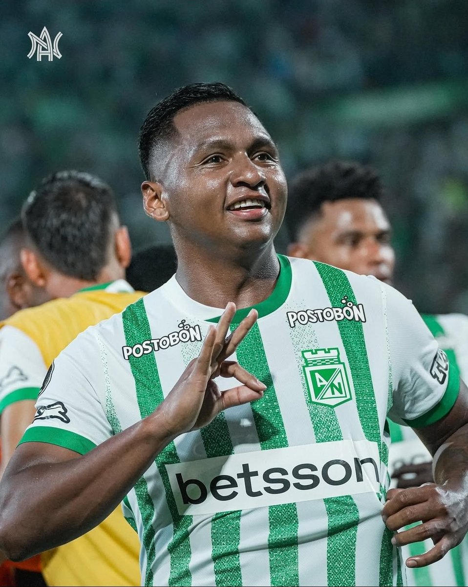 greenedwar's tweet photo. Muy tiernos generando lástima con el relato de que @FALCAO se fue por la presión del entorno y el acoso, aún cuando le hicieron hasta homenajes donde fue.

Mi 9 salió tricampeón mientras le gritaban asesino en todos los estadios del país.

Sigan ustedes con sus ídolos de papel. https://t.co/kjuvP4Sp5y