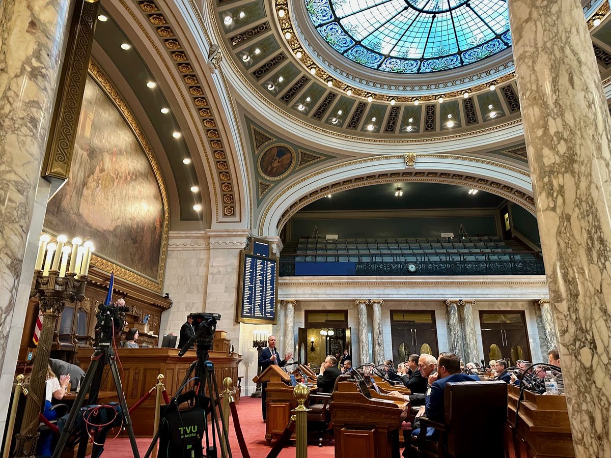 Jessie Opoien (@jessieopie) on Twitter photo 💸<a href="/SpeakerVos/">Speaker Robin Vos</a> starts Assembly debate on the state budget, noting the need to send the bill to <a href="/GovEvers/">Governor Tony Evers</a> ASAP in order to lock in Medicaid funding before the BBB takes effect, blocking that ability.
Vos throughout the day has touted bipartisan work on the compromise bill. 💸<a href="/SpeakerVos/">Speaker Robin Vos</a> starts Assembly debate on the state budget, noting the need to send the bill to <a href="/GovEvers/">Governor Tony Evers</a> ASAP in order to lock in Medicaid funding before the BBB takes effect, blocking that ability.
Vos throughout the day has touted bipartisan work on the compromise bill.