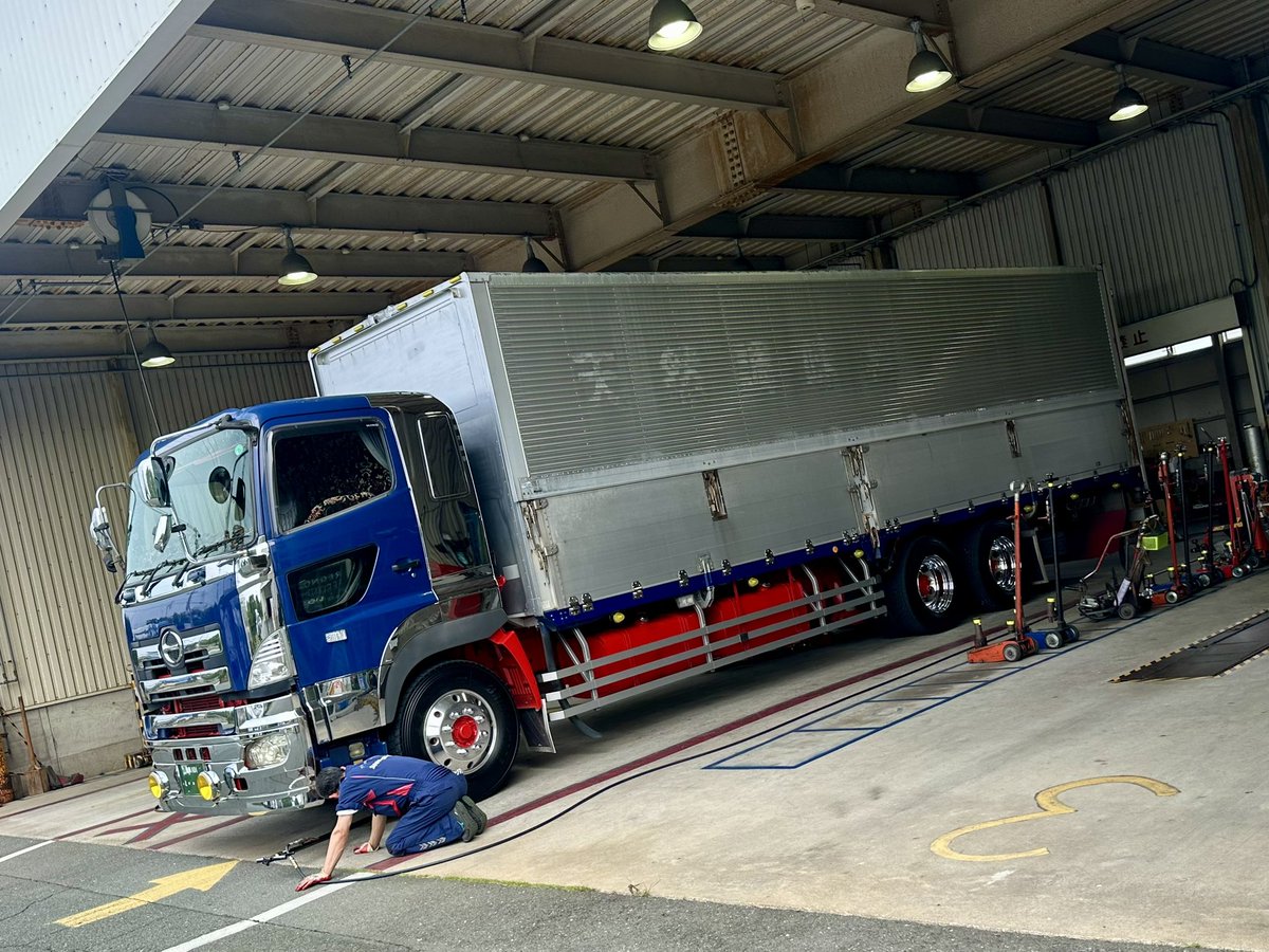 おはようございます☀️
今日は昼から藤枝プラスして明日着
長野マイ完したら原村でセロリ予定🚛
その前に汁活して洗車とタイヤ交換に🙆‍♂️
終わり次第のんびり藤枝まで走るかなー🤣

#俺たち働くしんちゃん汁ファミリー
#しんちゃん汁