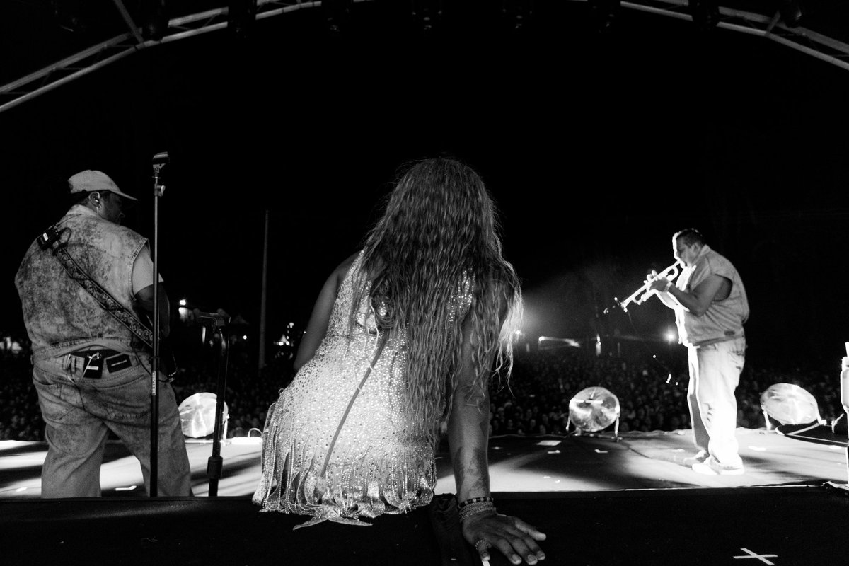 Liniker's tweet image. CAJU Tour | Altinópolis &amp;amp; Uberlândia 🧡