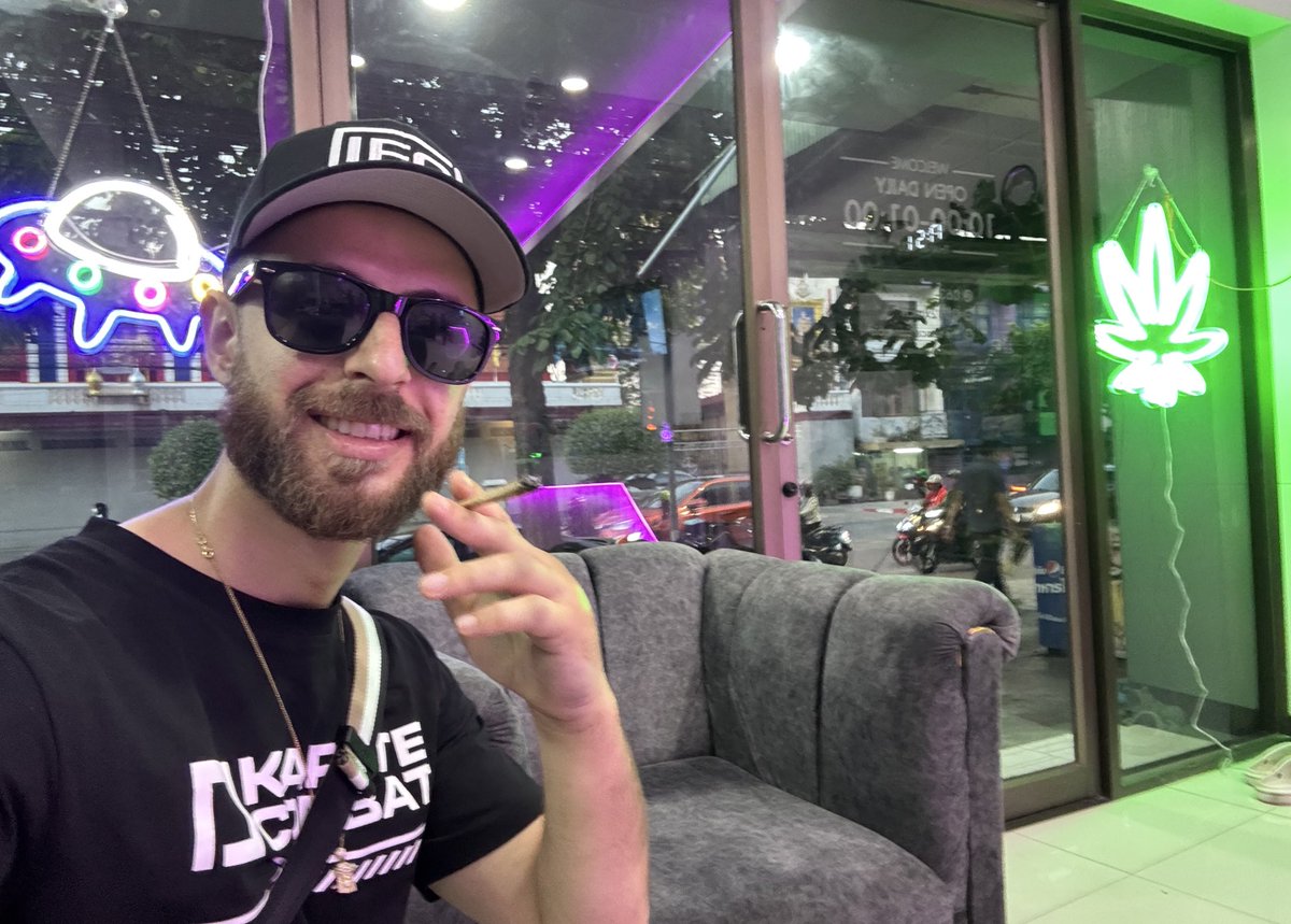 GN GN To Everyone Who Says GN Back!