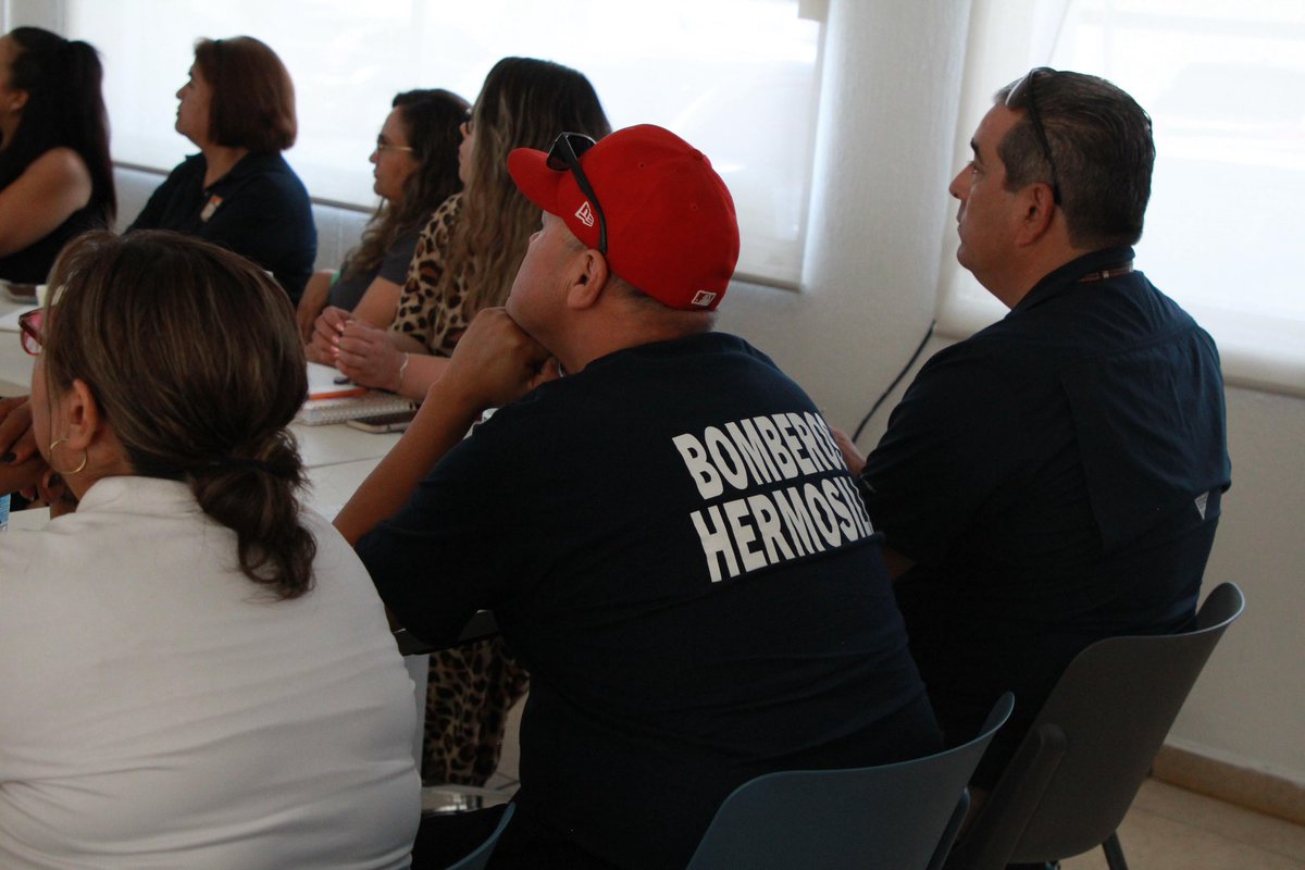 El Plan H Suma sigue avanzando🙌🏻 Nos reunimos con las dependencias del <a href="/HermosilloGob/">Gobierno de Hermosillo</a> para coordinar acciones y seguir avanzando para que cada espacio municipal sea accesible♿️ Seguiremos trabajando para que Hermosillo sea una ciudad inclusiva para todas y todos 🤟🏻